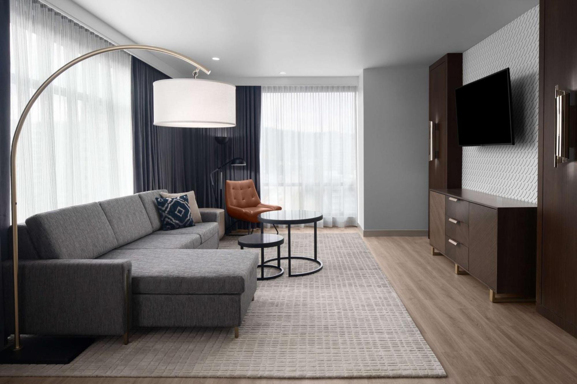 West & Main Conshohocken, Tapestry Collection Hilton Hotel